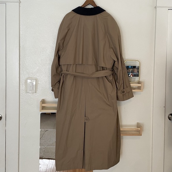 London Fog Mens Classic Fit Iconic Belted Double-Breasted Trench Coat 44 Long - Picture 3 of 8